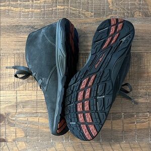 Men's Gray Eddie Bauer Suede Shoes